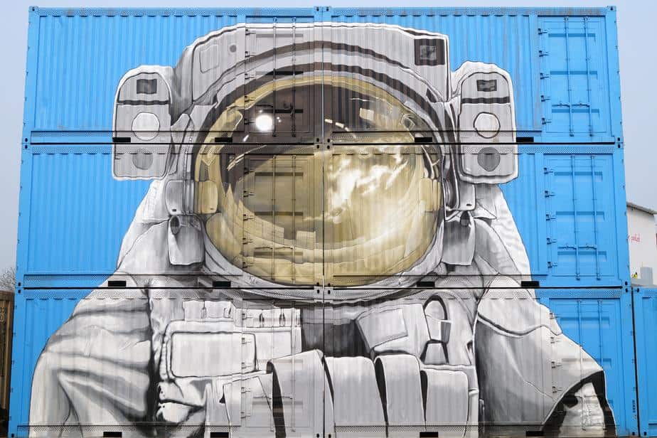 astronaut-mural-urban-art